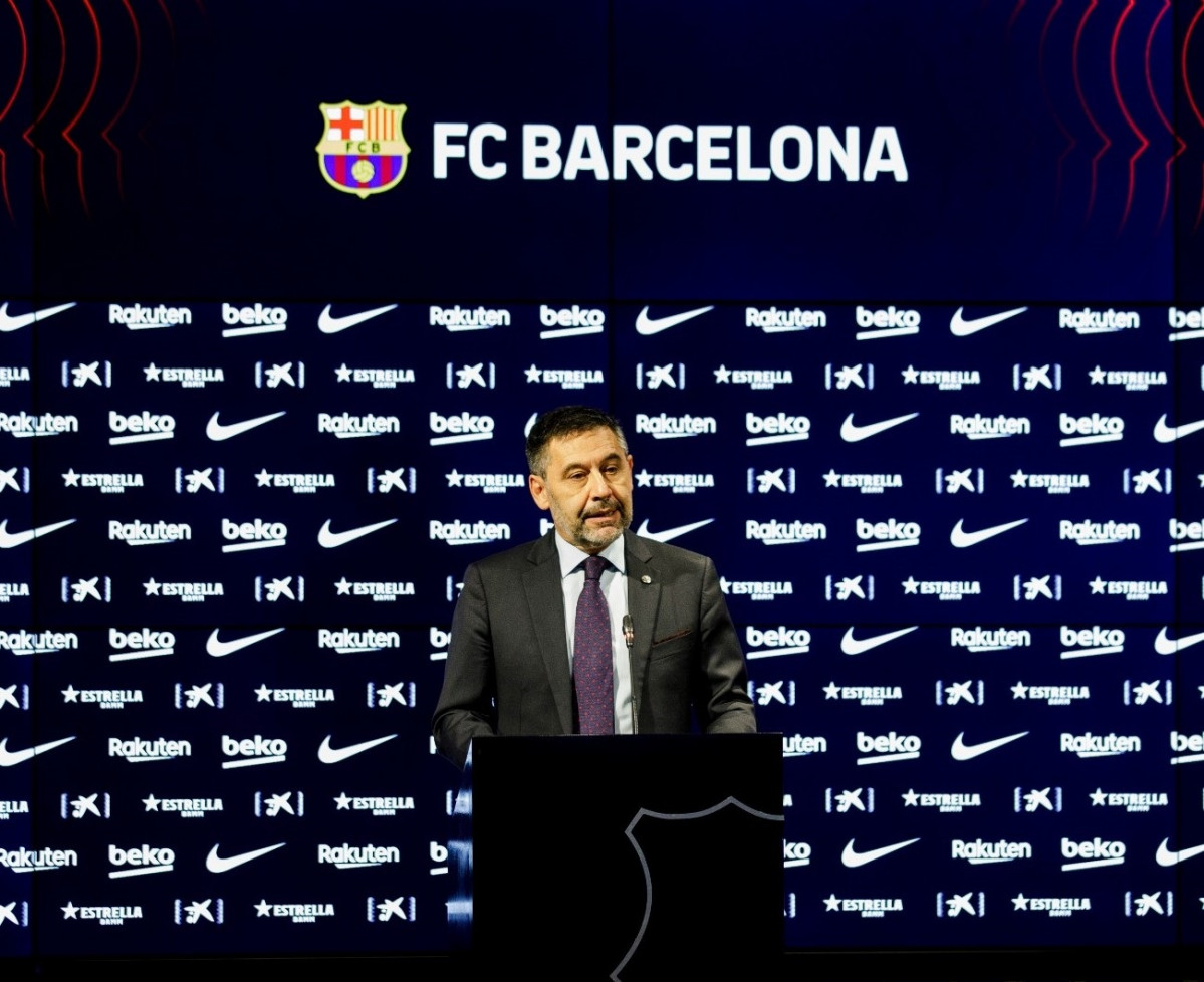 Archivo - El presidente dimitido del FC Barcelona Josep Maria Bartomeu en la comparecencia en la que anunció la dimisión en bloque de la Junta Directiva
