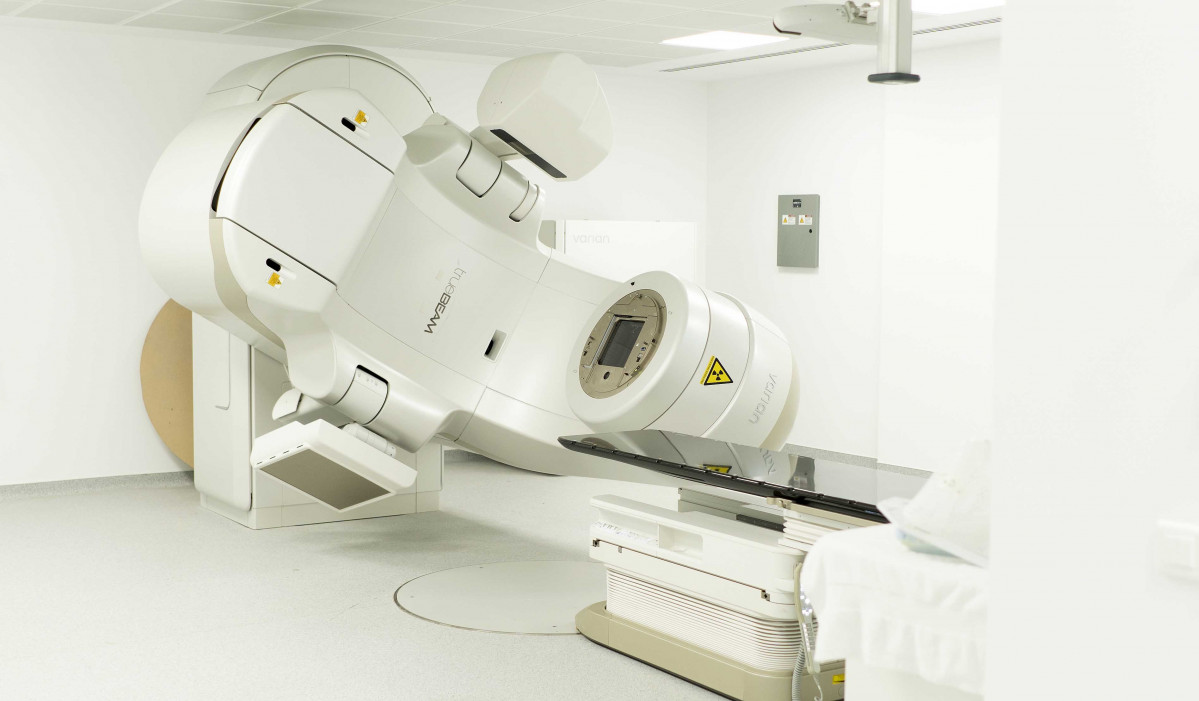 Archivo - Quirónsalud Torrevieja adquiere un nuevo acelerador lineal para el tratamiento de todo tipo de cánceres con radioterapia