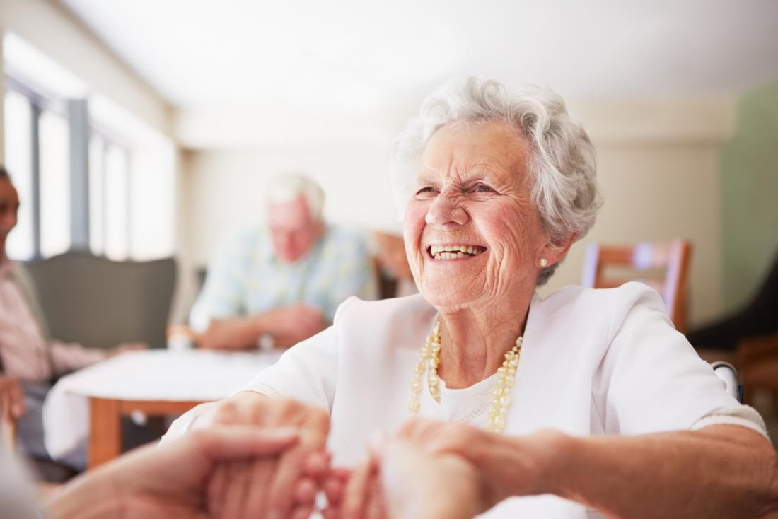 Persona mayor con osteoporosis