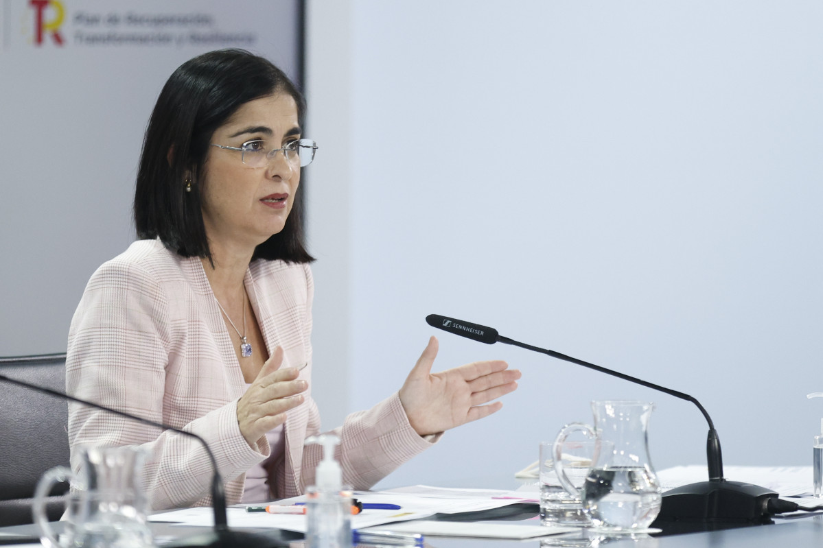 La ministra de Sanidad, Carolina Darias, en una rueda de prensa posterior al Consejo de Ministros, en el Complejo de La Moncloa, a 3 de diciembre de 2021, en Madrid (España). Durante el Consejo de Ministros se ha aprobado la Estrategia de Salud Mental del