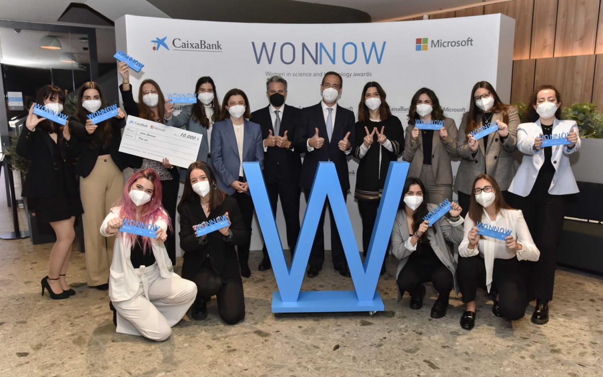 CaixaBank y Microsoft reconocen a las mejores alumnas de grados Stem con los Premios Wonnow