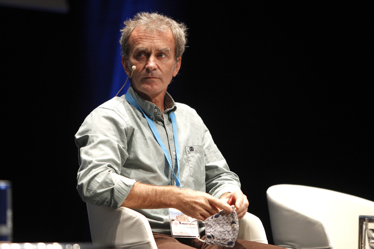 Archivo - El director del Centro de Coordinación de Alertas y Emergencias Sanitarias, Fernando Simón, en la inauguración del Congreso de semFYC, en el Palacio de Congresos de Palma de Mallorca, a 7 de octubre de 2021, en Mallorca, Islas Baleares (España).