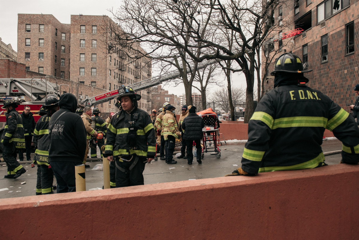 EuropaPress 4184137 bomberos incendio edificio barrio bronx nueva york