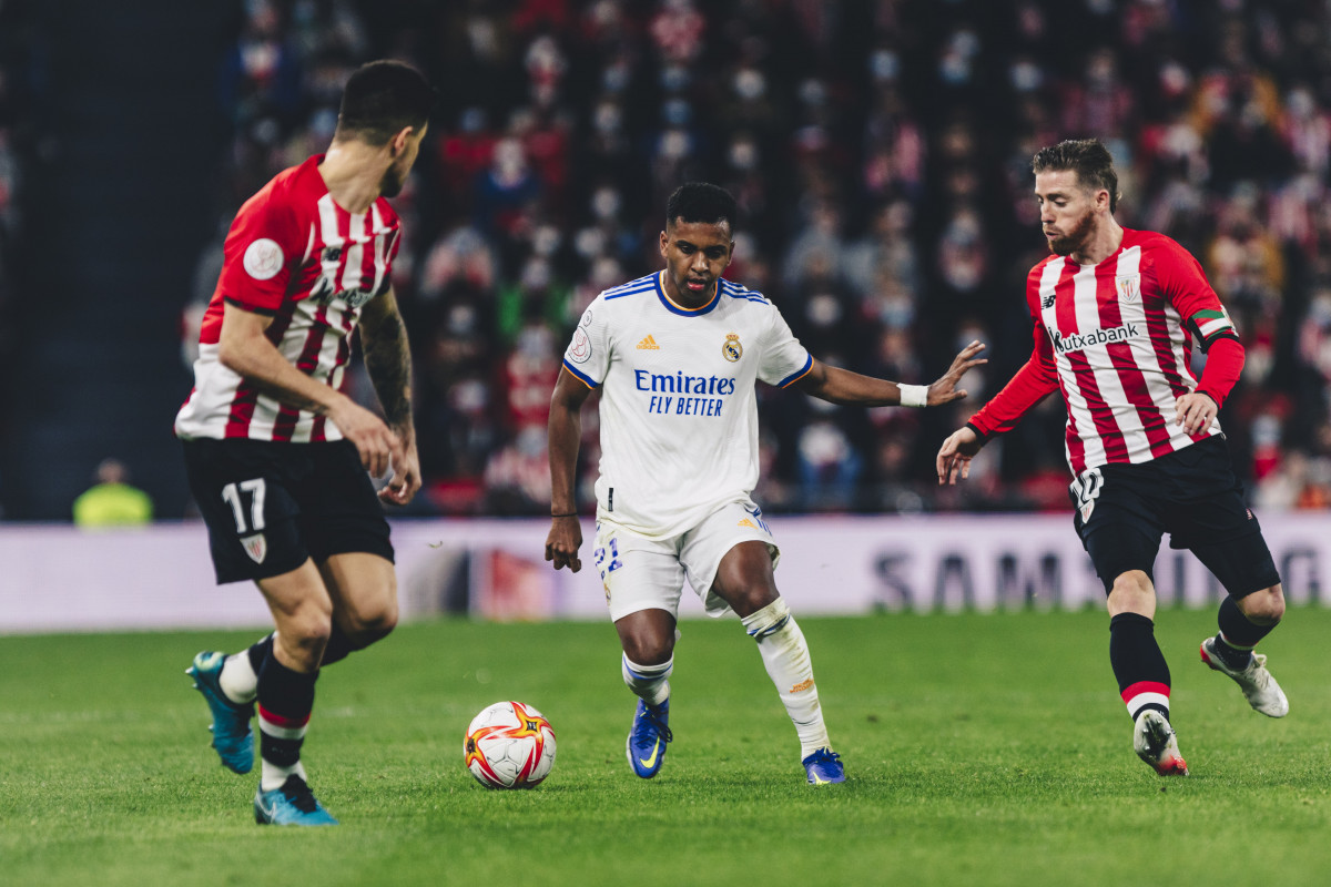 EuropaPress 4232393 04 february 2022 spain bilbao real madrids rodrygo and athletic clubs iker