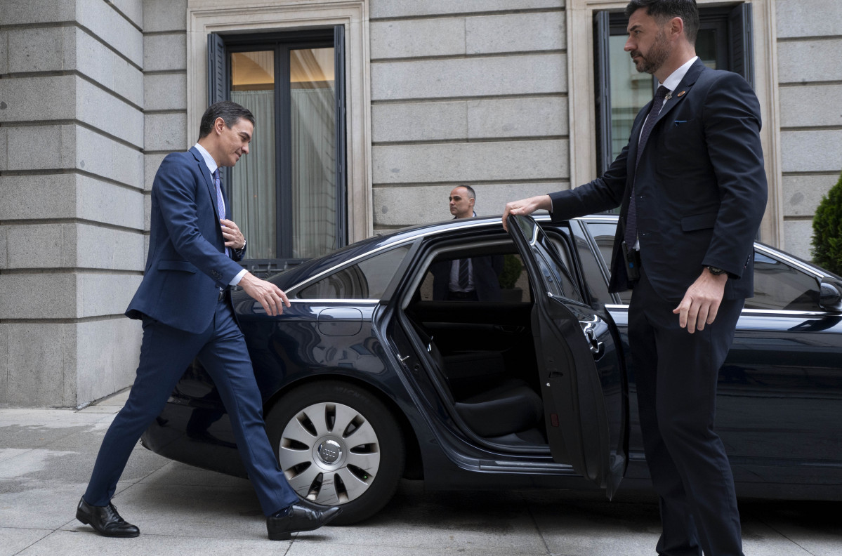 EuropaPress 4409354 presidente gobierno pedro sanchez entra vehiculo participar sesion plenaria