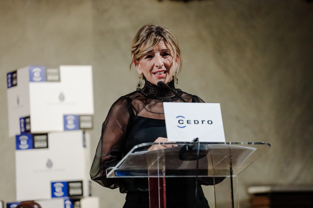 La vicepresidenta segunda y ministra de Trabajo y Economía Social, Yolanda Díaz, preside el acto de entrega del Premio CEDRO 2022, en la Real Academia Española, a 26 de abril de 2022, en Madrid (España).