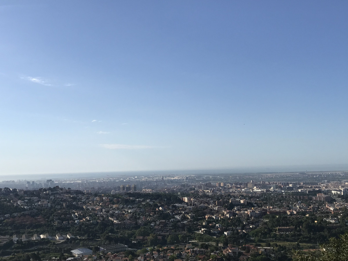 Archivo - Contaminación sobre el área metropolitana de Barcelona