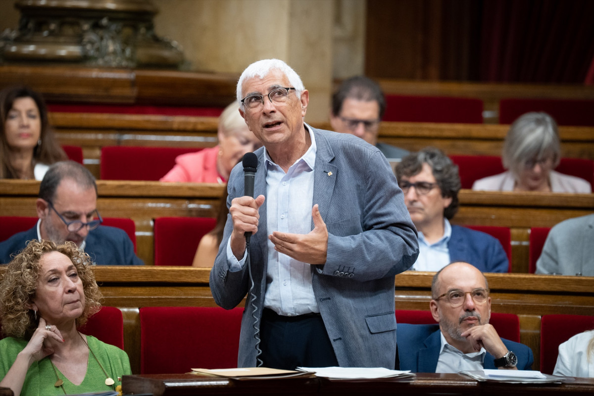 EuropaPress 5354274 conseller salud manel balcells interviene ultimo pleno legislatura