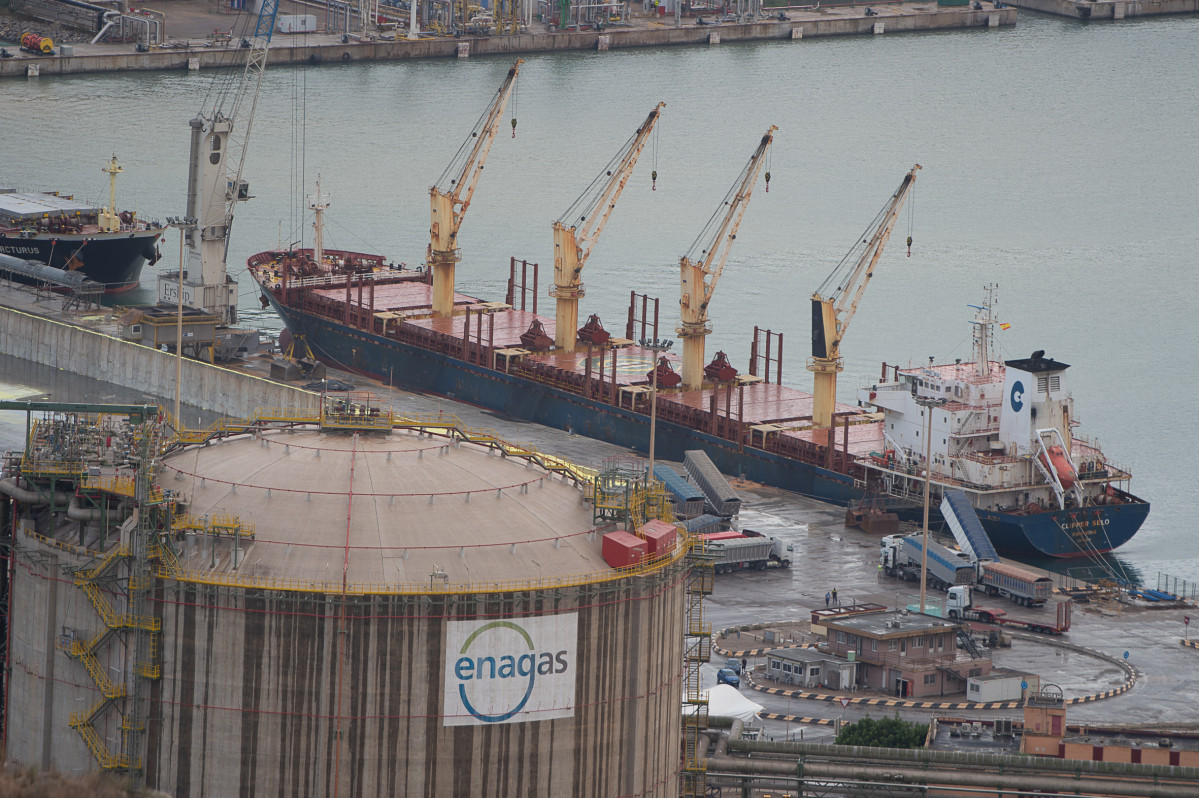 EuropaPress 4730828 vista planta regasificadora cartagena octubre 2022 cartagena murcia espana