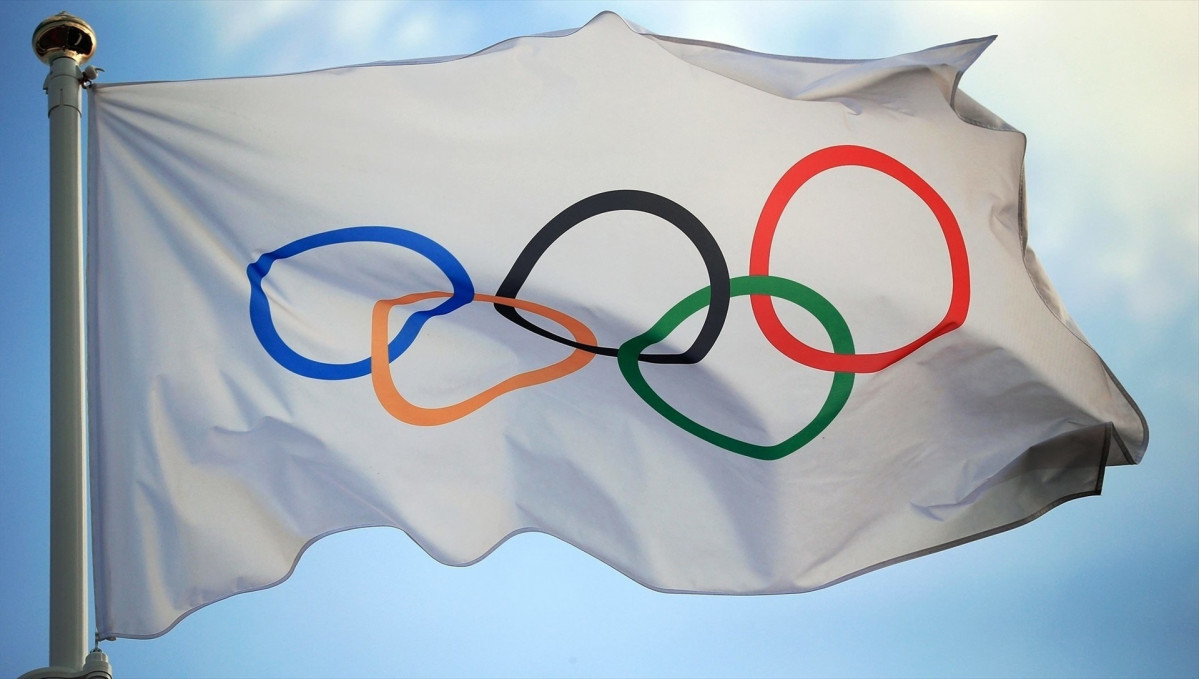 EuropaPress 1522792 bandera olimpica anillos