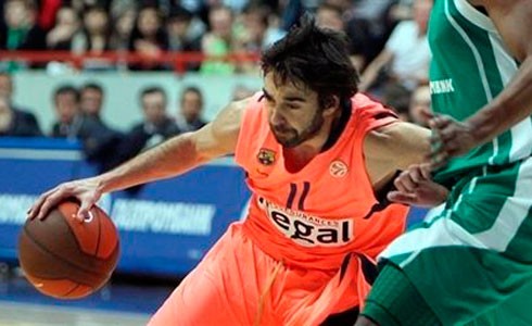 Juan Carlos Navarro con el balón