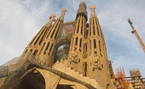 Barcelona acogerá el funeral por las víctimas del avión con los Reyes, Rajoy y Mas